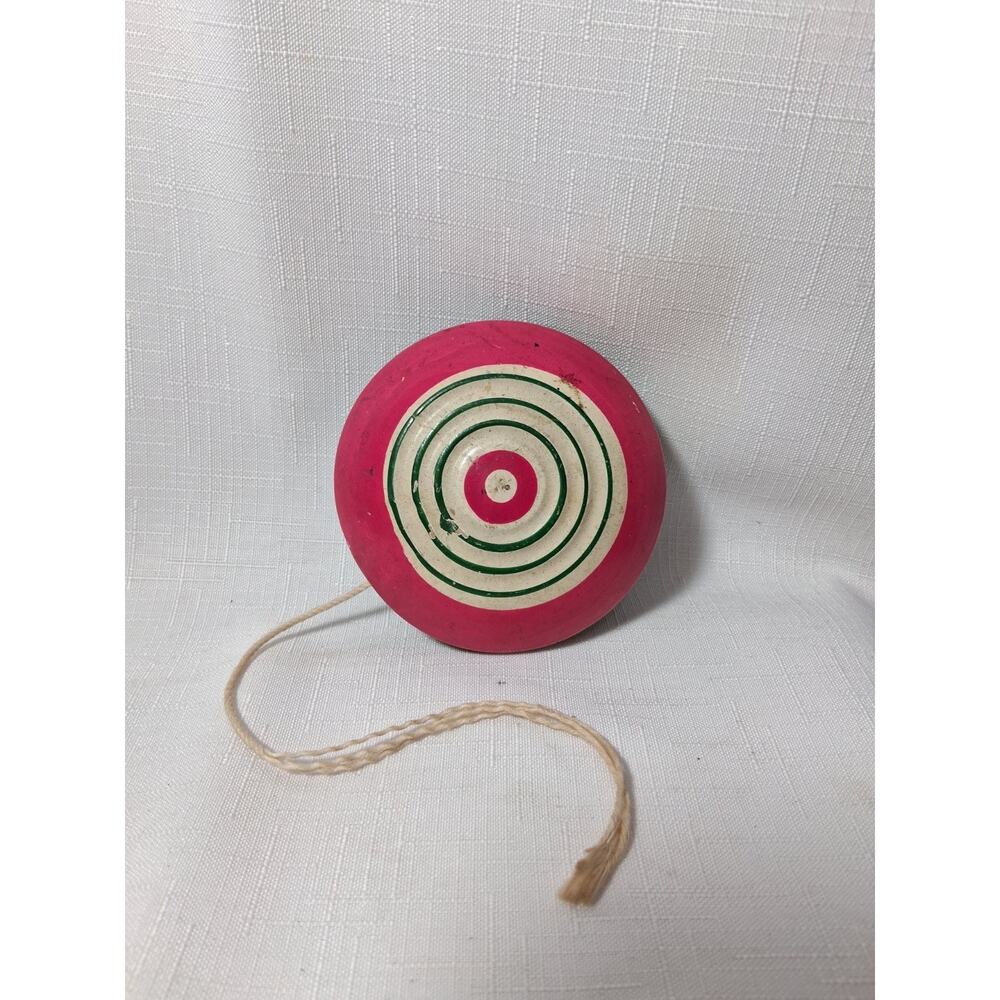 Large Vintage Wooden YoYo. 1950's. Pink And Green With Swirls. 3.25" Diameter